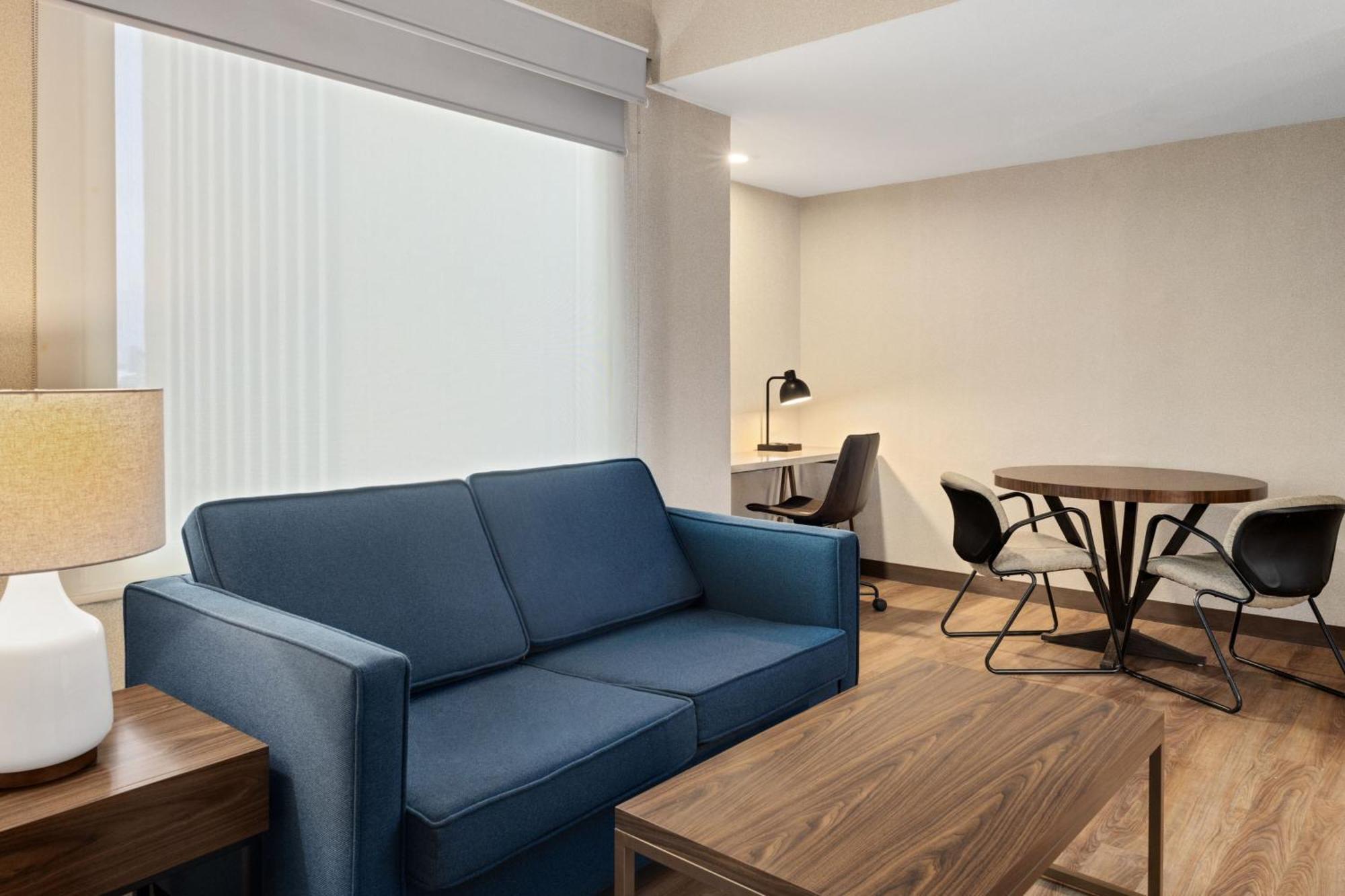 Four Points By Sheraton Galerias Monterrey Buitenkant foto